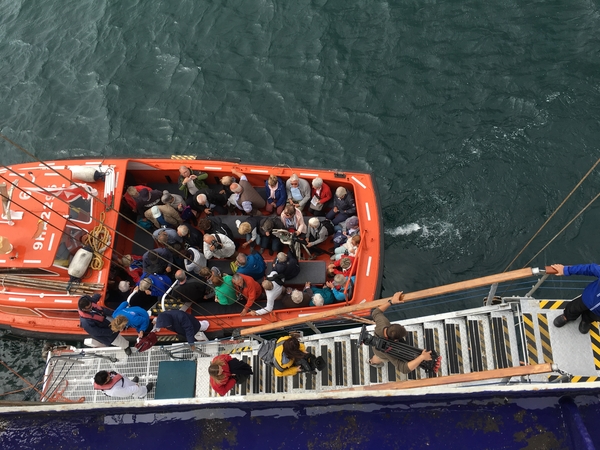 20184EE5-FD16-450C-B264-10D77ECA79FC