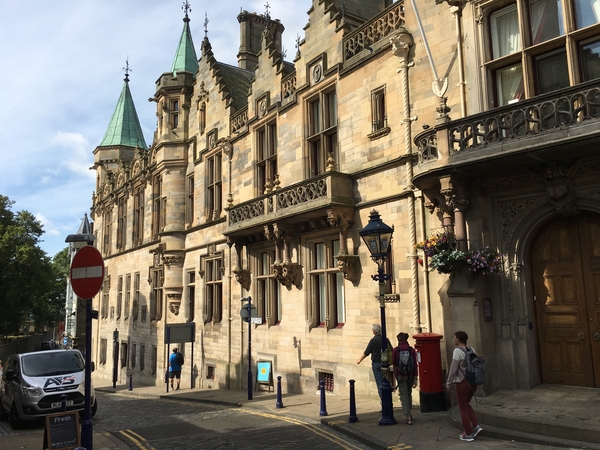 E7B1820D-FDD5-4F92-836D-B3FDAEB6D302