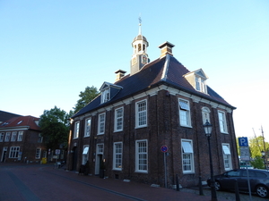 83. Leer, de Waag aan de haven