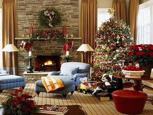 Southern-Living-Christmas-Decorations-with-Blue-Sofa