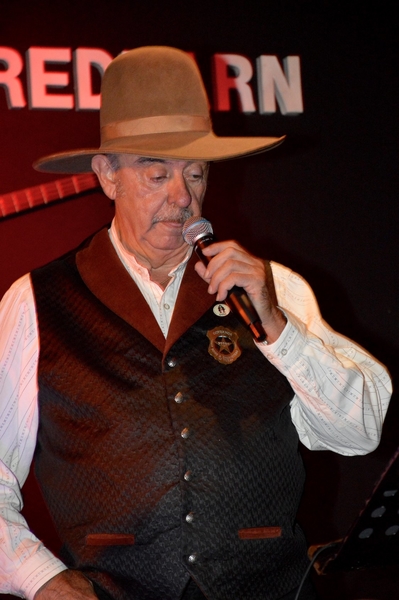 43950823_10212860807983022_547620583781695488_o_10212860807783017