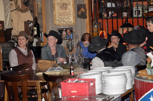 43951027_10212860813503160_4015280692131790848_o_1021286081346315