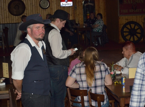 44081591_10212860811423108_4747194134991732736_o_1021286081126310