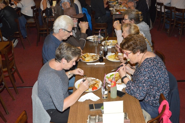 44115728_10212860835623713_2636000117374582784_o_1021286083542370