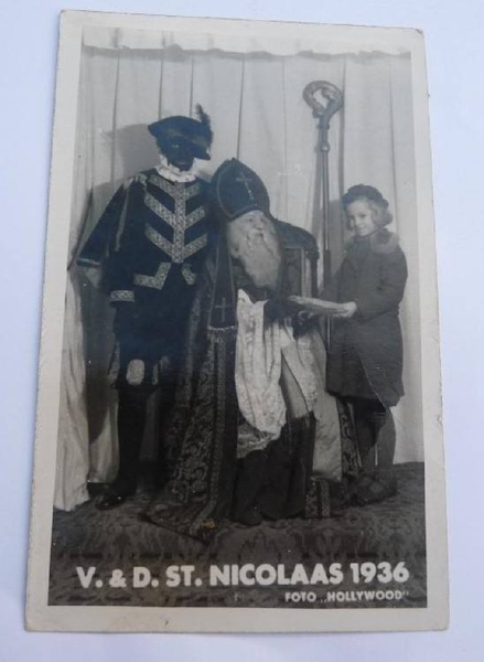 Bij V&D op de foto met Sint en Piet