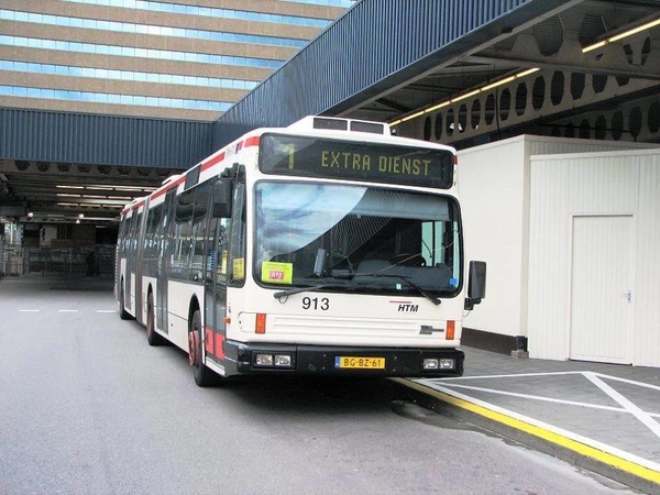 H.T.M. 913 Centraal Station