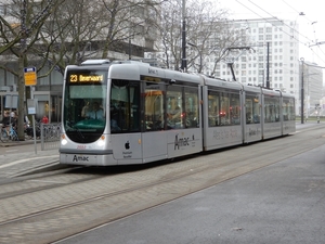 2032 met lijn 23 op de Coolsingel. De foto is van Carel Scholte g