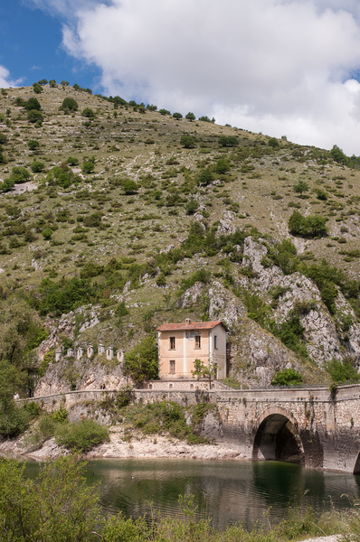 0032-landschap-Gole-del-Sagittario