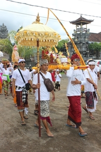 Melasti in Banyualit