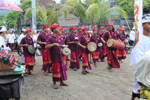 Melasti in Banyualit