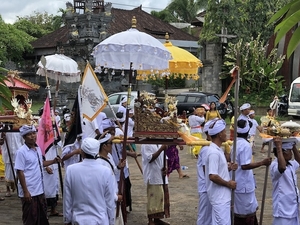 Melasti in Banyualit