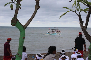 Melasti in Banyualit