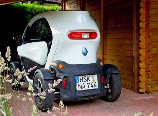 DSCN1426_Renault-electro_Twizy_HSK-NA-744