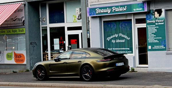 IMG_0443_Porsche-Panamera_kaki_BOT-A-155