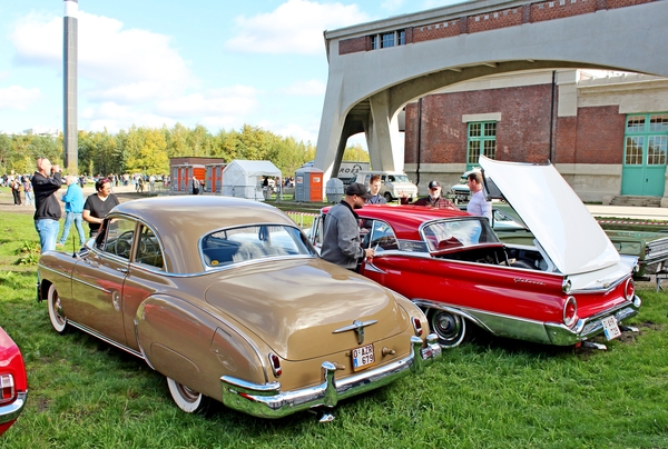IMG_0602_DeLuxe-QQQ_bruin_O-AZR-679____Ford-Fairlane-500-Skyliner