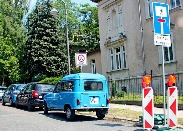 IMG_3813_Renault-4L-bakje_blauw_BA-T-931