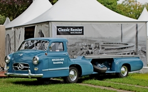 IMG_7915_Mercedes-Benz_Rennabteilung-Transporter_blauw_1954