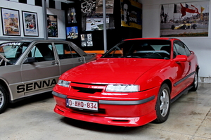 IMG_1118_2024-09-29_RetroRoll_Maaseik_Gangsternest_Opel-Calibra-V