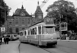 Middentoegangsbrug.