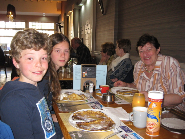 05) Genieten van een lekkere pannekoek