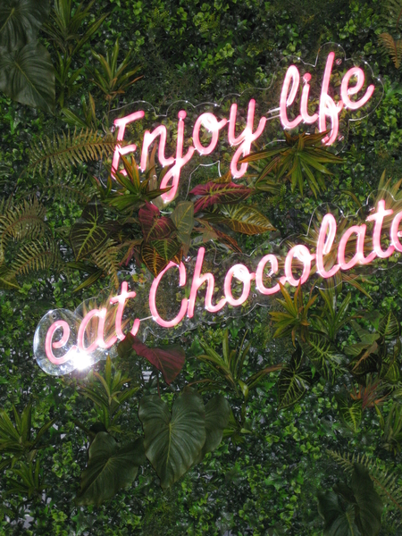 29) Ingang van de proevernij