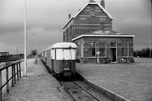 RTM Hellevoetsluis. Dreigende luchten boven het Haringvliet. BD 1