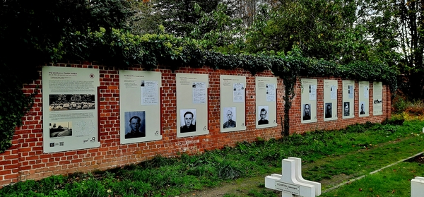 Roeselare-Aandenken Gesneuvelde Poolse militairen,1944,Bevrijding