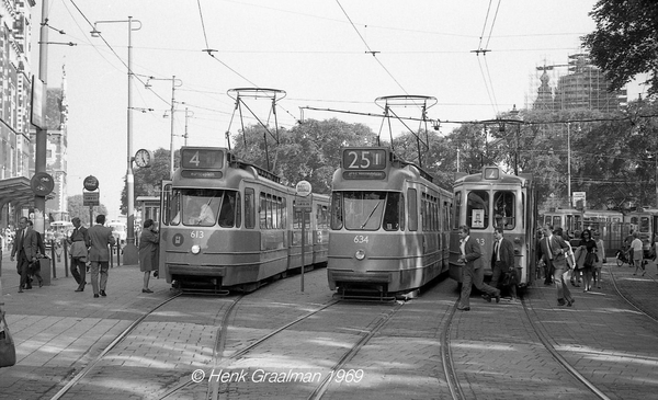 613+634 Stationsplein.