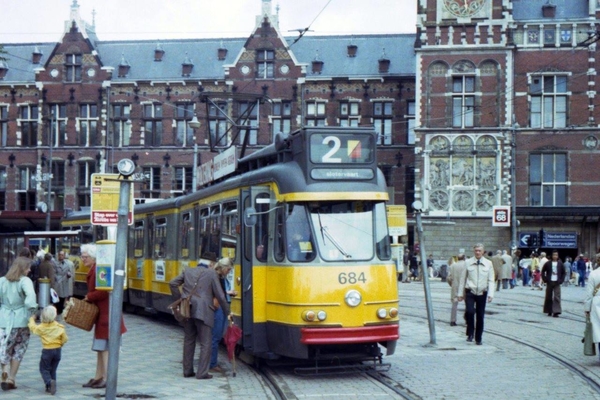 684 Stationsplein.