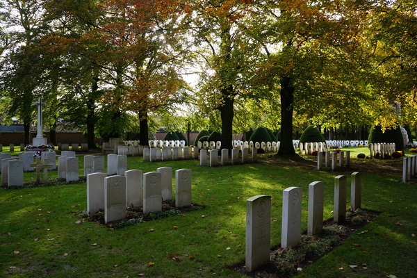 Oud Kerkhof Blekerijstraat-9-11-19-Herfst