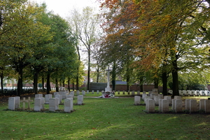 Oud Kerkhof Blekerijstraat-9-11-19-Herfst