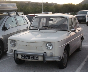 IMG_2419_Renault-8_platte-banden_4264-XX-83