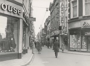 Spuistraat, gezien vanaf de hoek met de Vlamingstraat