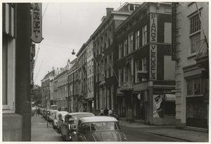 Lange Houtstraat gezien richting Tournooiveld met rechts de Casua