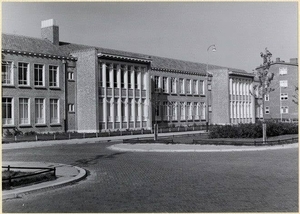 Maria Reginaschool aan de Raaphorstlaan