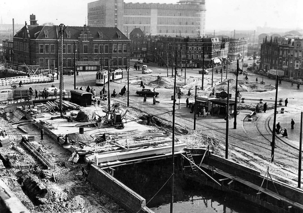 Rijswijkseplein, werkzaamheden aan de overbrugging van het Rijswi