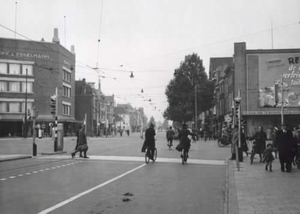 Spui -  Grote Marktstraat (autoloze zondag) 1939