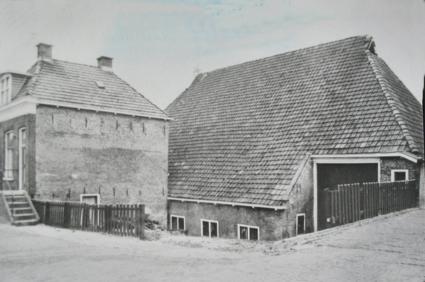 Boerderij hoek Nieuwstad-'t Oost // Toen 1974