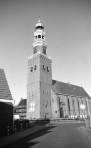 Toren met kerk // Nu