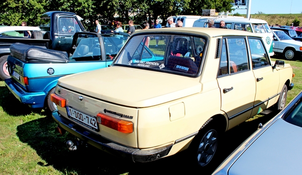 IMG_4876_2019-09-21_Sint-Niklaas_Red-de-Oldtimer-2_Wartburg-353S-