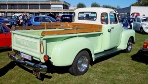 DSCN0356_2019-09-21_Sint-Niklaas_Red-de-Oldtimer-2_GMC-100-pickup