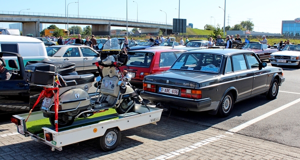 IMG_4905_2019-09-21_Sint-Niklaas_Red-de-Oldtimer-2_Volvo-240GL-se