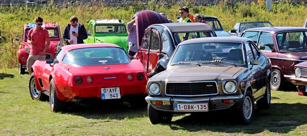 IMG_4912_2019-09-21_Sint-Niklaas_Red-de-Oldtimer-2_Mazda-616_brui