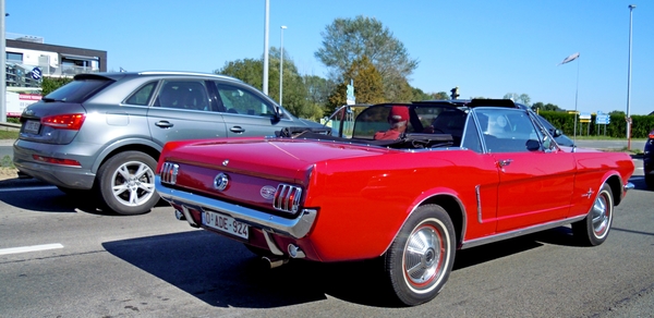 DSCN0413_2019-09-21_Sint-Niklaas_Red-de-Oldtimer-2_Ford-Mustang-C