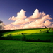 groene-natuur-wolken-veld-achtergrond