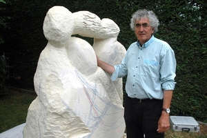 Alex & sculpture 'Imagine Marc Chagall' in progress