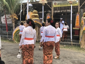 Tempelceremonie Banyualit