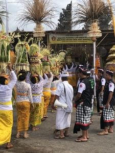 Tempelceremonie Banyualit