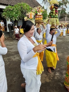 Tempelceremonie Banyualit