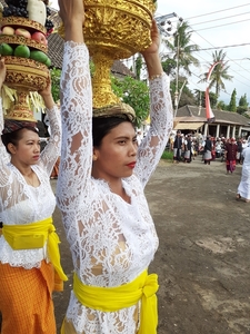 Tempelceremonie Banyualit